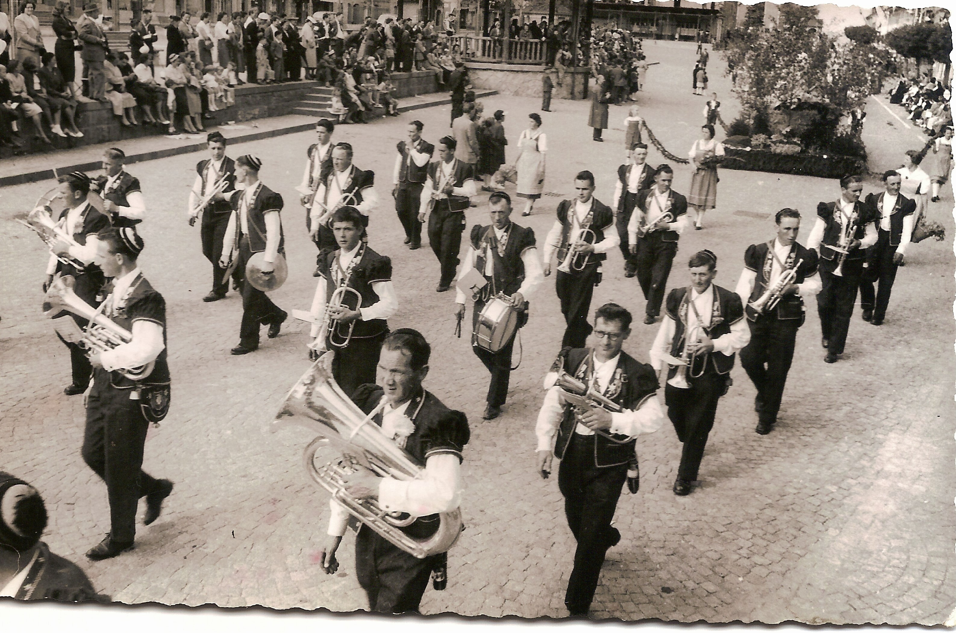 1957 - 22 sept. Inauguration mon. Abbé Bovet